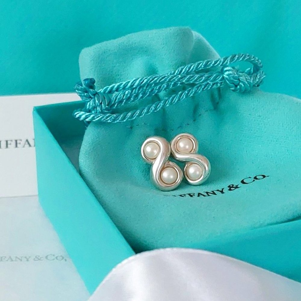 Authentic TIFFANY Sterling Silver Infinity Figure Eight Pearl Earrings